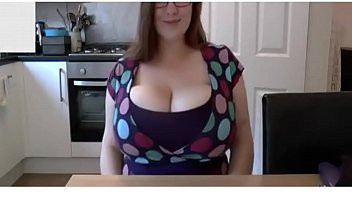 Play Found neighbor slut daughter on tonaughty.com and fucked her pussy