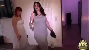 Play Samantha from dreams of booty and her friend getting twisted