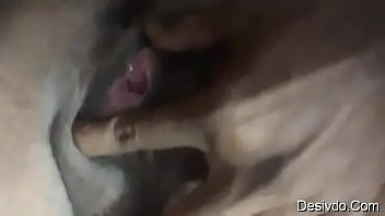 Play Telugu aunty in saree fucked by lover