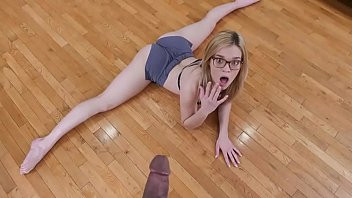 Play Flexible Daughter Fondled and Fucked by Step Dad : Katie Kush